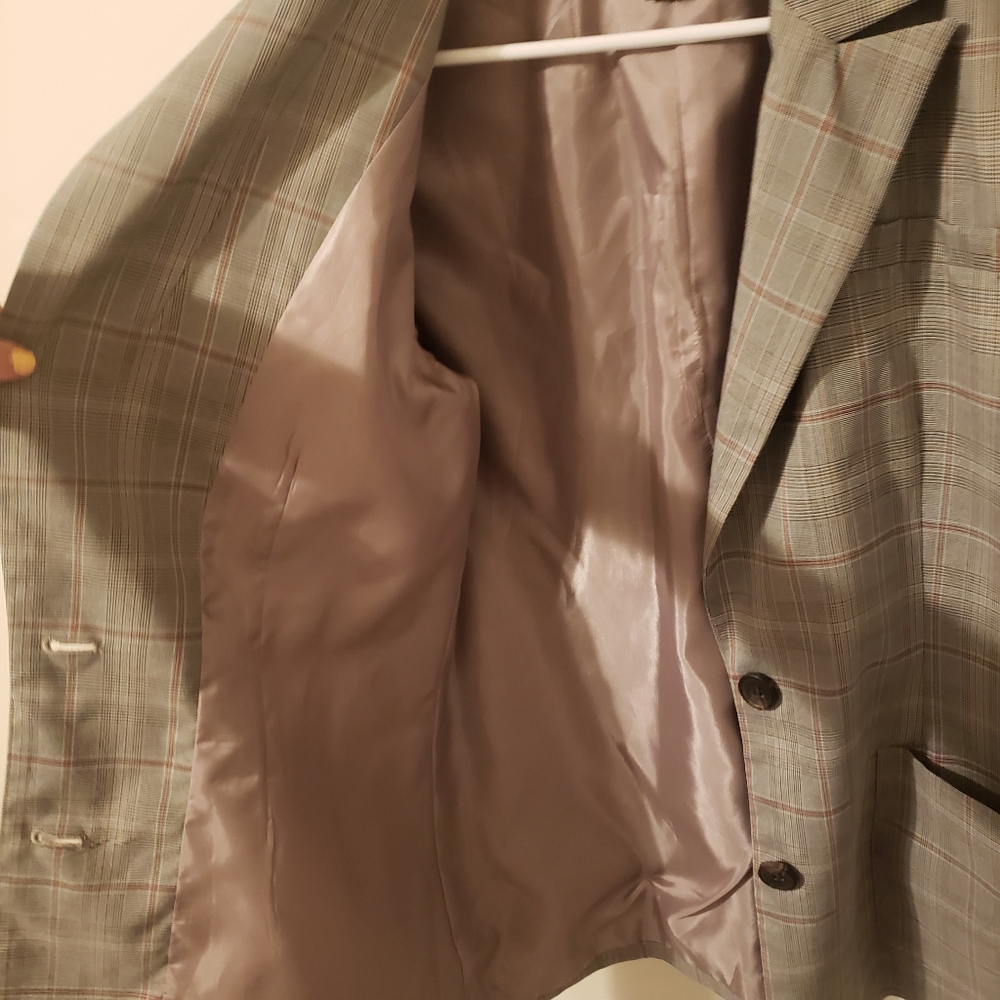 Forever 21 Gray Plaid Contemporary Blazer. Size Large Women. - Picture 6 of 9